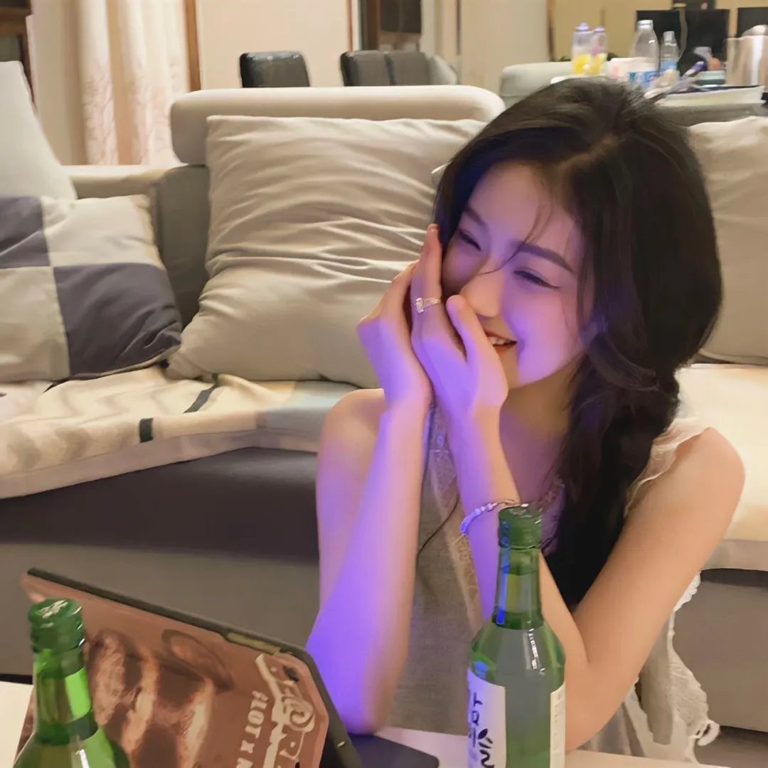 等爱的女神